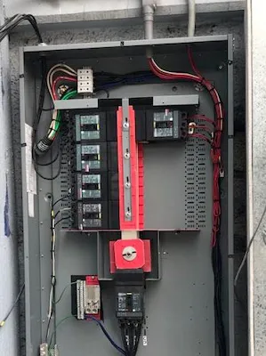 Servicio de Distribución e Instalación Electrica